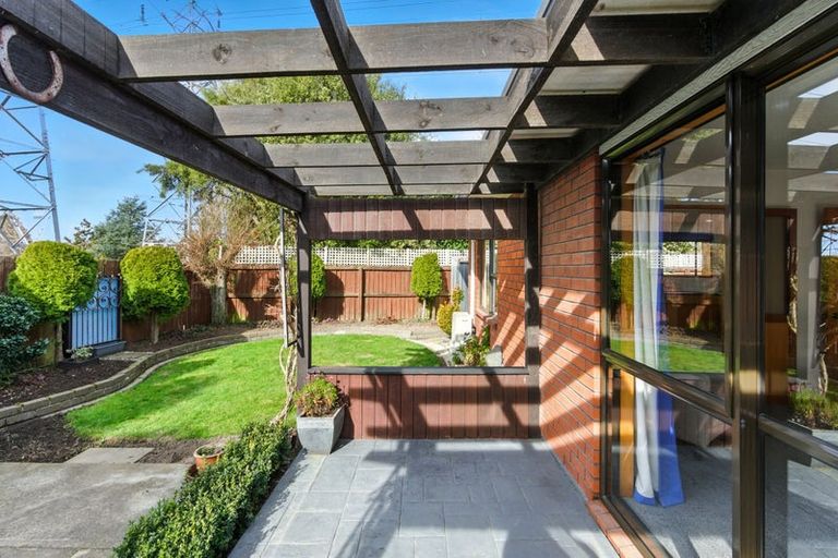 Photo of property in 1/12 Algie Place, Avonhead, Christchurch, 8042