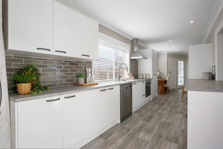 Photo of property in 54 Regent Street, Silverdale, Hamilton, 3216