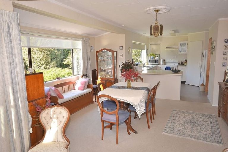 Photo of property in 1 Oak Bay, Waikanae, 5036