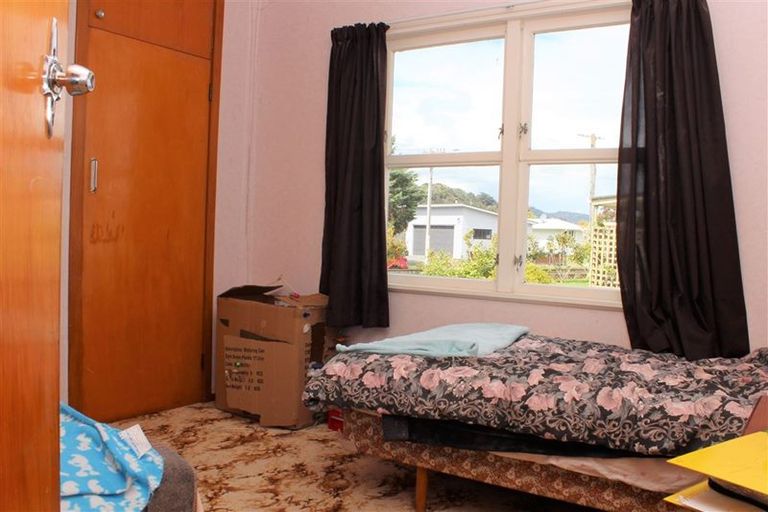 Photo of property in 211 Moanataiari Street, Thames, 3500