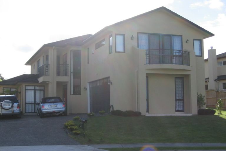 Photo of property in 10 Parkvale Grove, Te Atatu Peninsula, Auckland, 0610