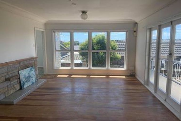 Photo of property in 84 Roberts Road, Te Atatu South, Auckland, 0610
