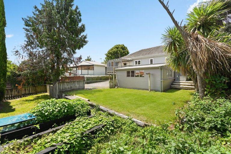 Photo of property in 36 Forest Lake Road, Forest Lake, Hamilton, 3200