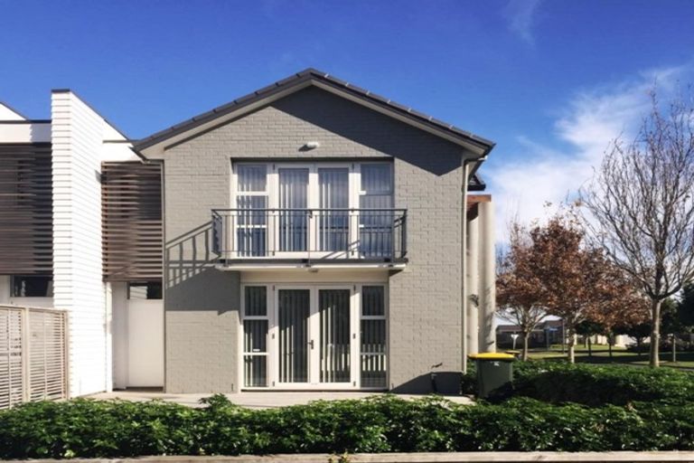 Photo of property in 16 Mcginty Street, Takanini, 2112