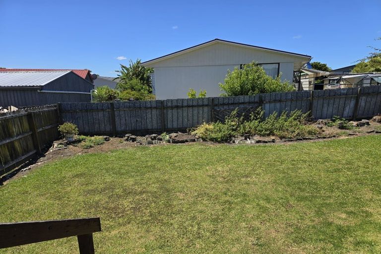 Photo of property in 1/15 Starforth Place, Henderson, Auckland, 0612
