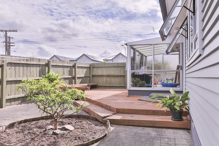 Photo of property in 1/76 Grove Road, Papakura, 2110