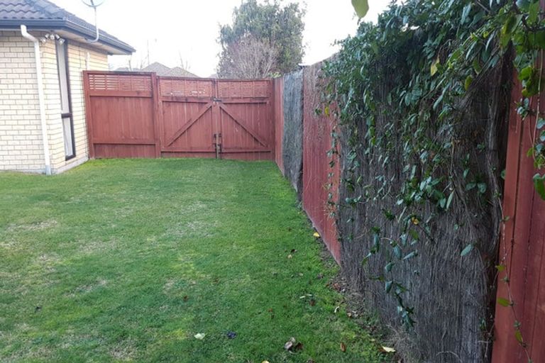 Photo of property in 17 Gresham Place, Rototuna North, Hamilton, 3210
