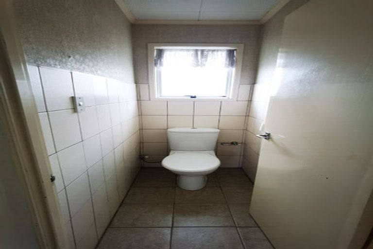 Photo of property in 9 Sumich Place, West Harbour, Auckland, 0618