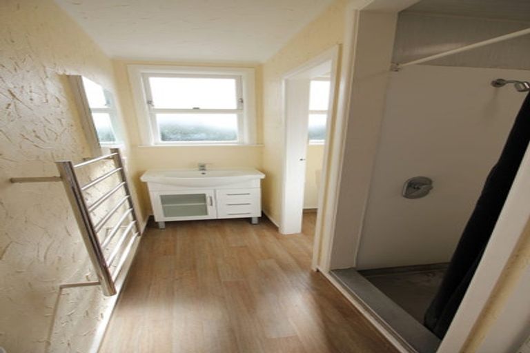 Photo of property in 327 Adelaide Road, Newtown, Wellington, 6021