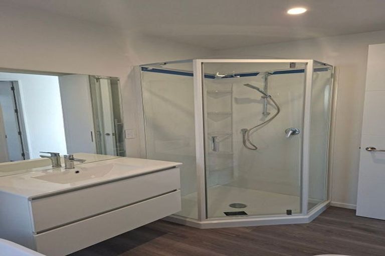 Photo of property in 15 Ella Street, Rolleston, 7614