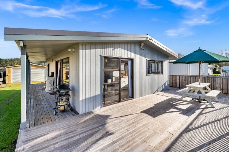 Photo of property in 4 Omutu Street, Oakura, Hikurangi, 0184