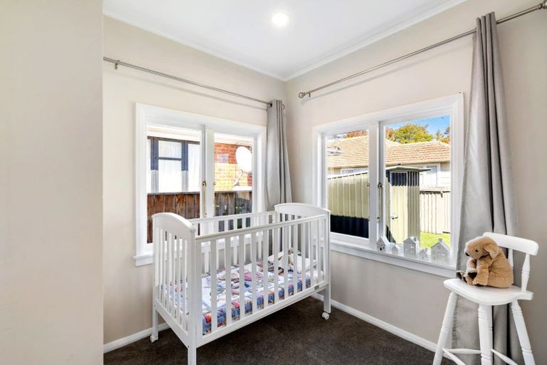 Photo of property in Jellicoe Street, Mayfair, Hastings, 4122
