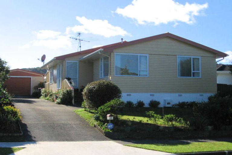 Photo of property in 8 Kairanga Crescent, Wainuiomata, Lower Hutt, 5014