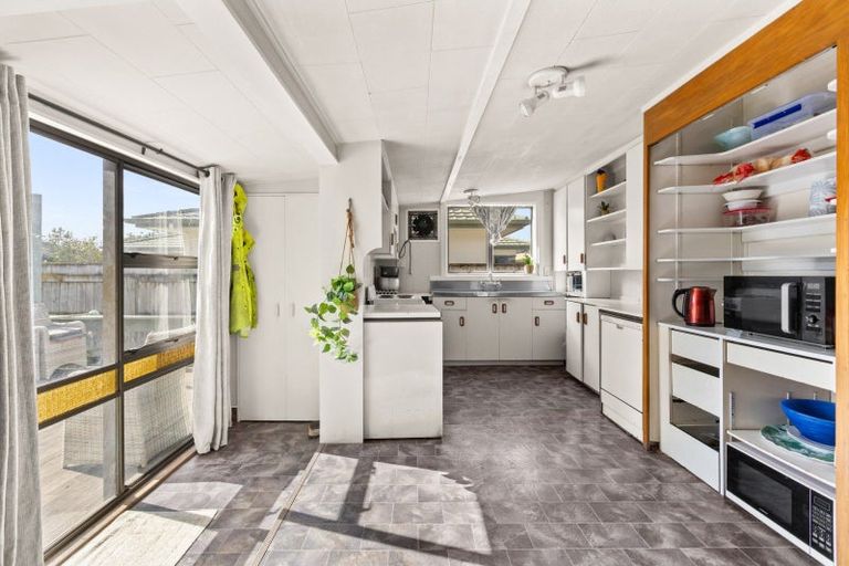 Photo of property in 804 Victoria Street, Parkvale, Hastings, 4122