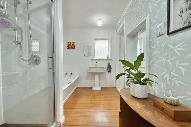 Photo of property in 16 Baird Road, Tokoroa, 3420