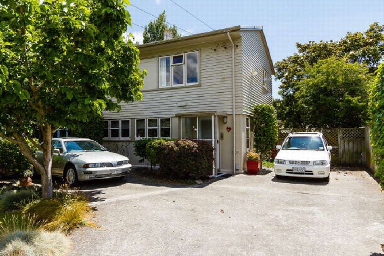Photo of property in 15 Eldon Grove, Taita, Lower Hutt, 5019