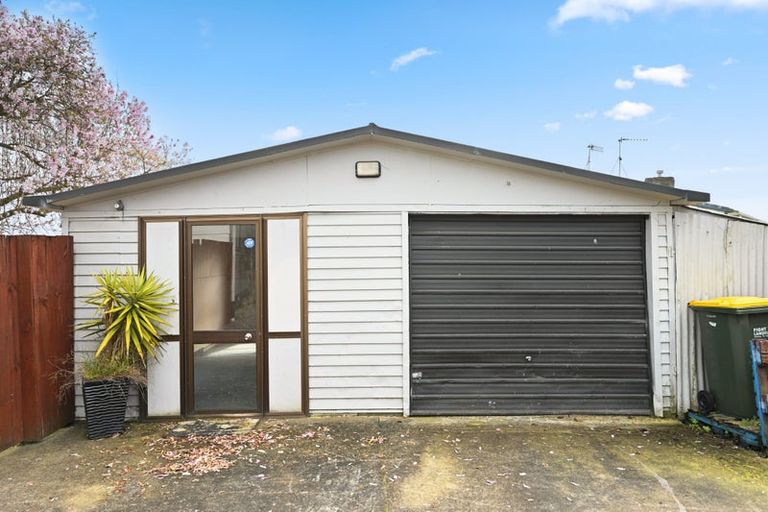 Photo of property in 14 Filmer Place, Melville, Hamilton, 3206