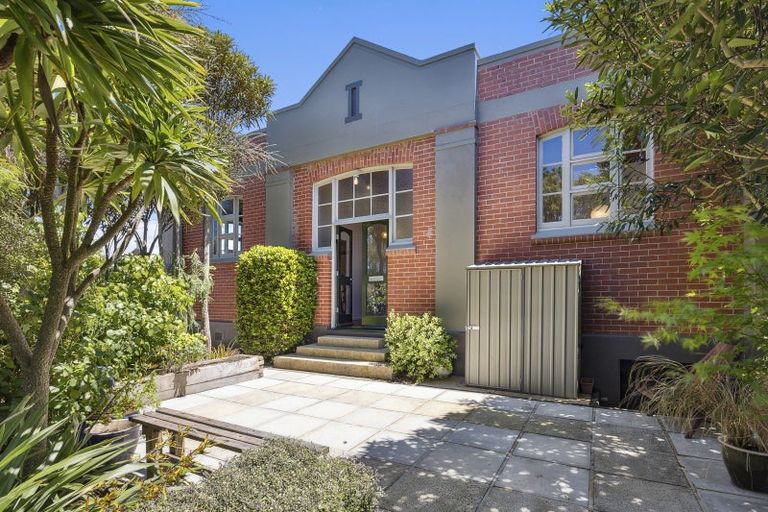 Photo of property in 52 Russell Street, Dunedin Central, Dunedin, 9016