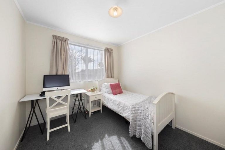 Photo of property in 47 Hassan Drive, Massey, Auckland, 0614