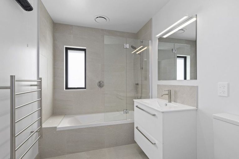 Photo of property in 39 Turtleback Avenue, Whitby, 5024