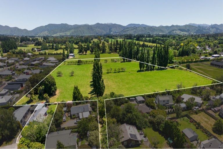 Photo of property in 44a Kempton Street, Greytown, 5712