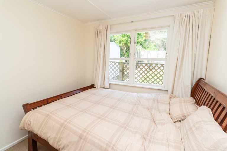 Photo of property in 19 Montreal Grove, Kingston, Wellington, 6021