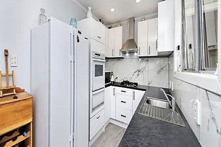 Photo of property in 47 Hartley Terrace, Massey, Auckland, 0614