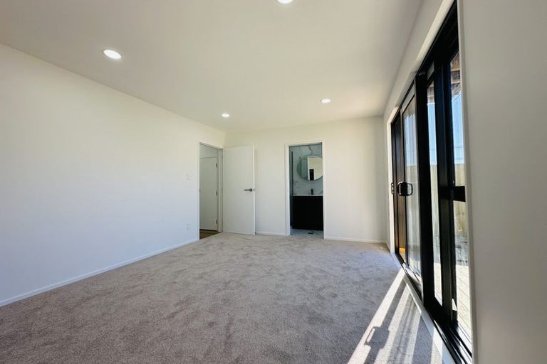 Photo of property in 1a Edward Avenue, Orewa, 0931