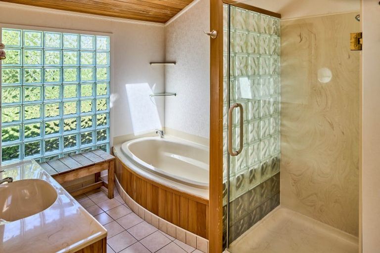 Photo of property in 59 Kohekohe Road, Waikanae, 5036