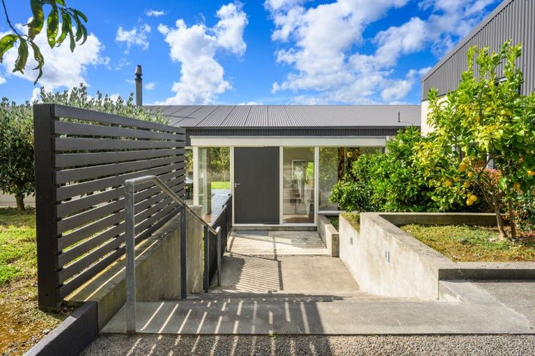 Photo of property in 17 Oram Drive, Turitea, Palmerston North, 4472