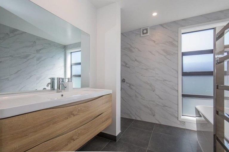 Photo of property in 69 Farrant Drive, Wanaka, 9305