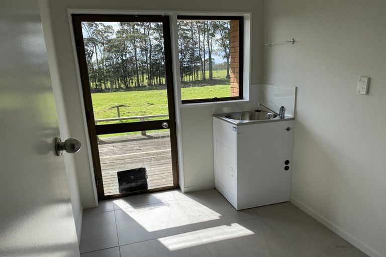 Photo of property in 10 Bycroft Road, Karaka, Papakura, 2578