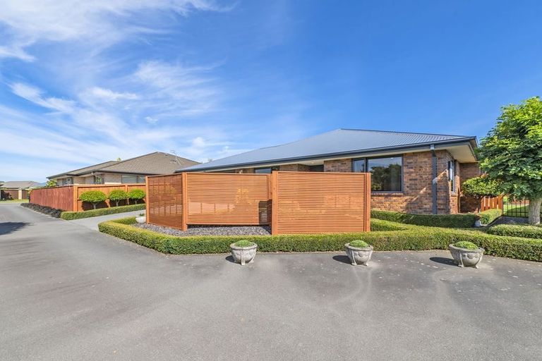 Photo of property in 16 Globe Bay Drive, Templeton, Christchurch, 8042
