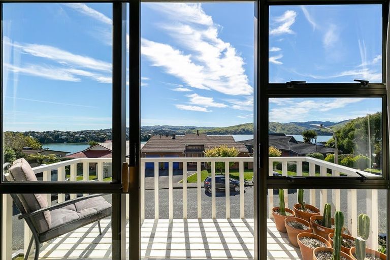 Photo of property in 11 Leeward Drive, Whitby, Porirua, 5024