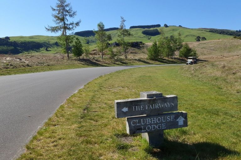 Photo of property in 20 The Fairways, Kinloch, Taupo, 3377