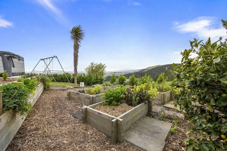 Photo of property in 20 Pineland Drive, Turitea, Palmerston North, 4472