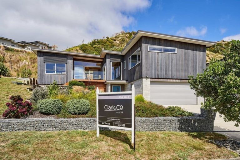 Photo of property in 3 Pacific View, Whitby, Porirua, 5024