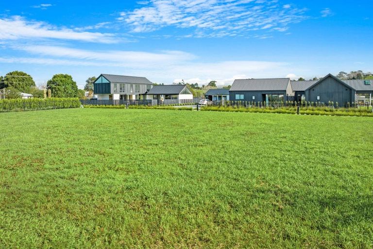 Photo of property in 18 Tiaki Lane, Matakana, 0985