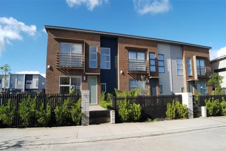 Photo of property in 17 Mollusc Road, Hobsonville, Auckland, 0616
