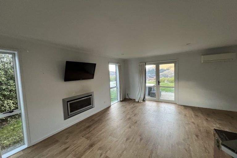 Photo of property in 7 Maple Court, Arthurs Point, Queenstown, 9371