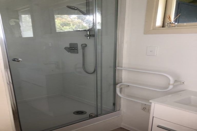 Photo of property in 105 Sunrise Avenue, Murrays Bay, Auckland, 0630