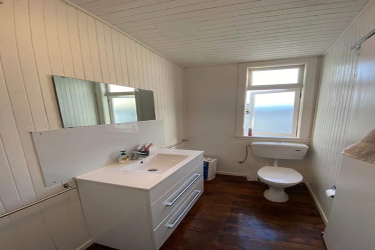 Photo of property in 5 Brown Street, Mount Cook, Wellington, 6021