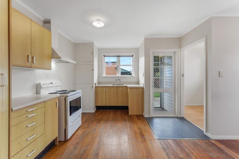 Photo of property in 20 Oxford Crescent, Ebdentown, Upper Hutt, 5018