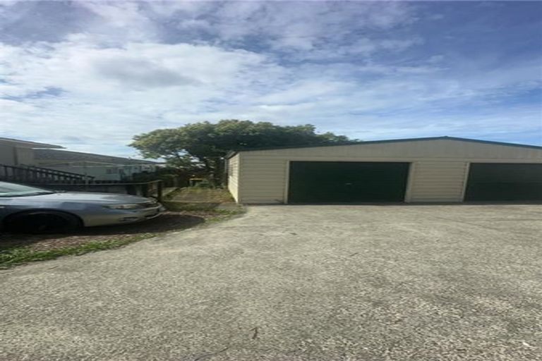 Photo of property in 26 Sunvue Road, Glen Eden, Auckland, 0602