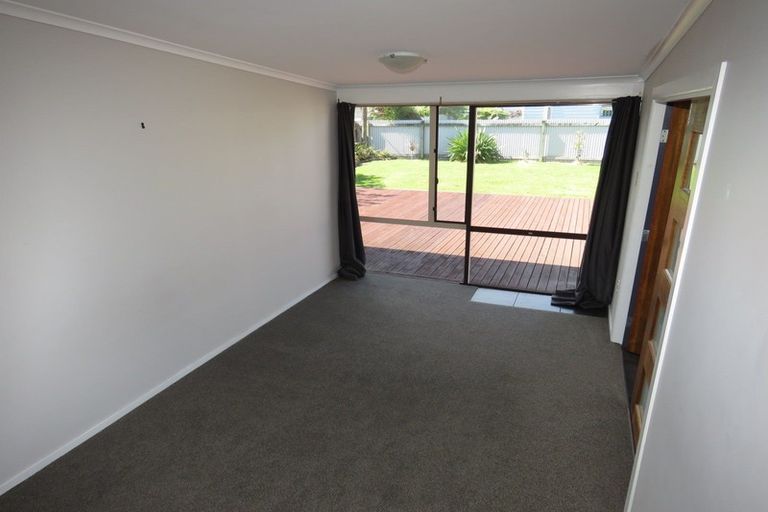 Photo of property in 32 Brougham Street, Westport, 7825