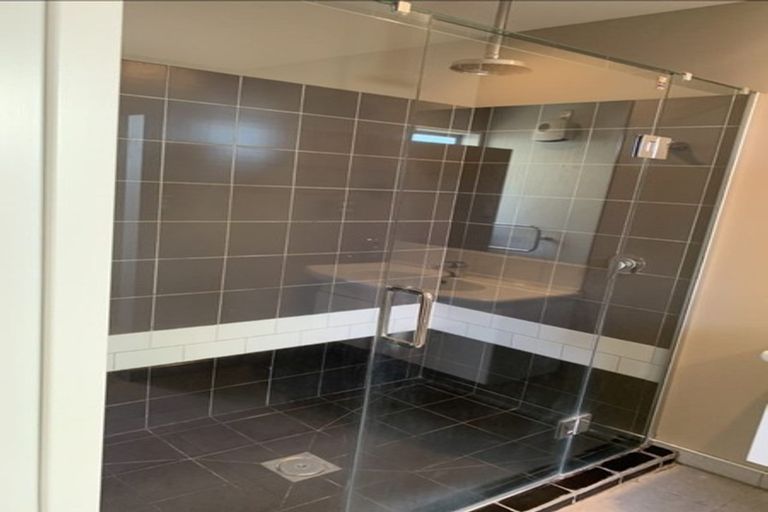 Photo of property in 18 Linkwater Way, Parklands, Christchurch, 8083