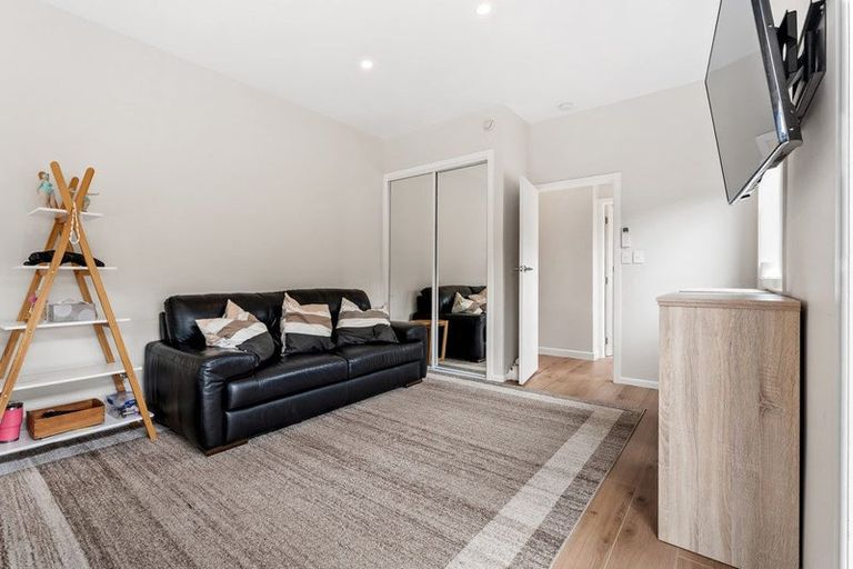 Photo of property in 267 Vipond Road, Stanmore Bay, Whangaparaoa, 0932