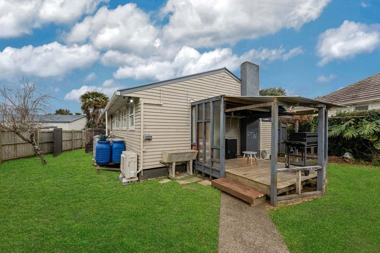 Photo of property in 5 Tui Crescent, Manurewa, Auckland, 2102