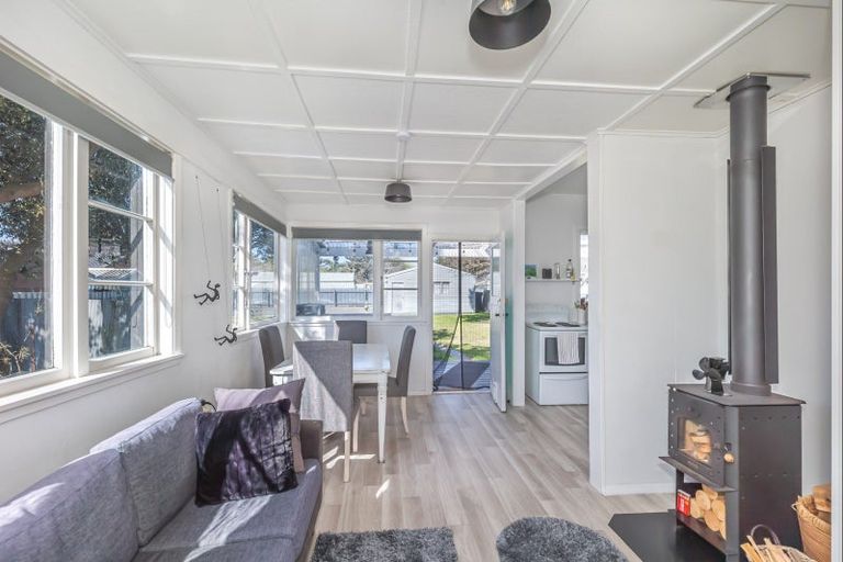 Photo of property in 13 Barling Street, Himatangi Beach, Foxton, 4891