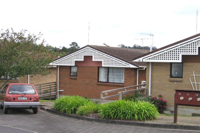 Photo of property in Shepherds Park Retirement Village, 13/2 John Bracken Way, Beach Haven, Auckland, 0626